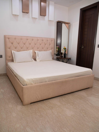 White Solid &nbsp;100% Cotton Bedsheet With Pillow Covers