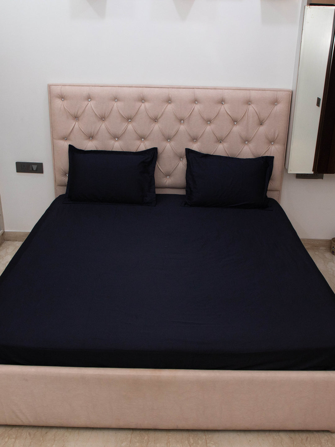 Black Solid 100% Cotton King Bedsheet With Pillow Covers