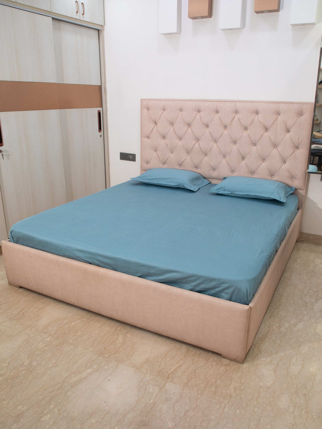 Teal Solid &nbsp;100% Cotton Bedsheet With Pillow Covers
