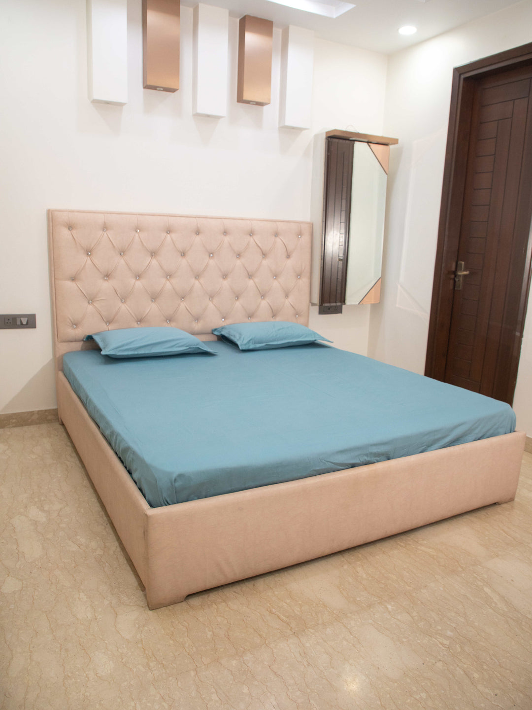 Teal Solid &nbsp;100% Cotton Bedsheet With Pillow Covers