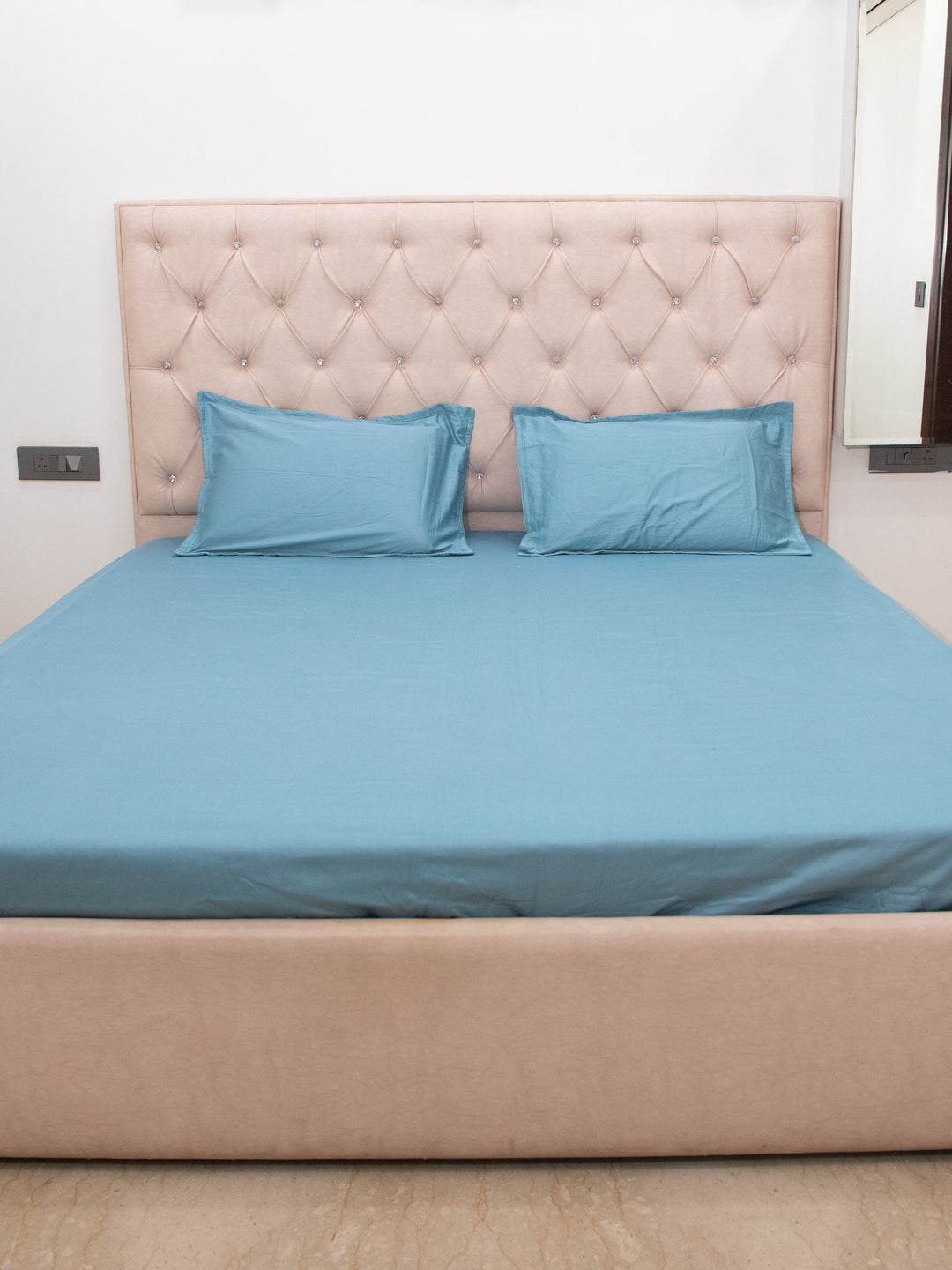 Teal Solid &nbsp;100% Cotton Bedsheet With Pillow Covers