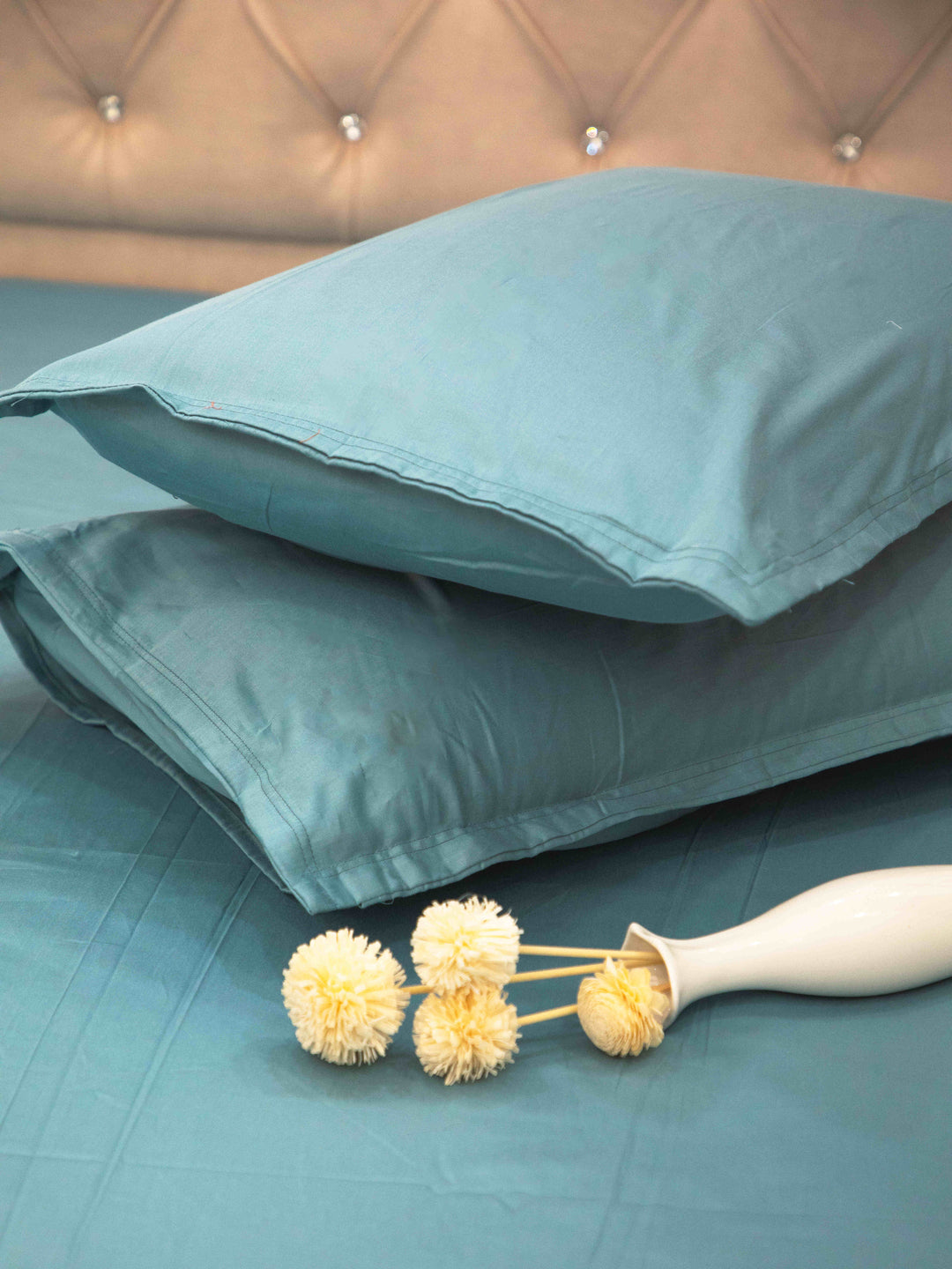 Teal Solid &nbsp;100% Cotton Bedsheet With Pillow Covers