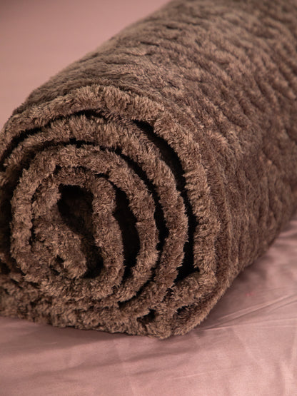 Dark Brown Fur AC Room 300 GSM Double Bed Comforter 90x108