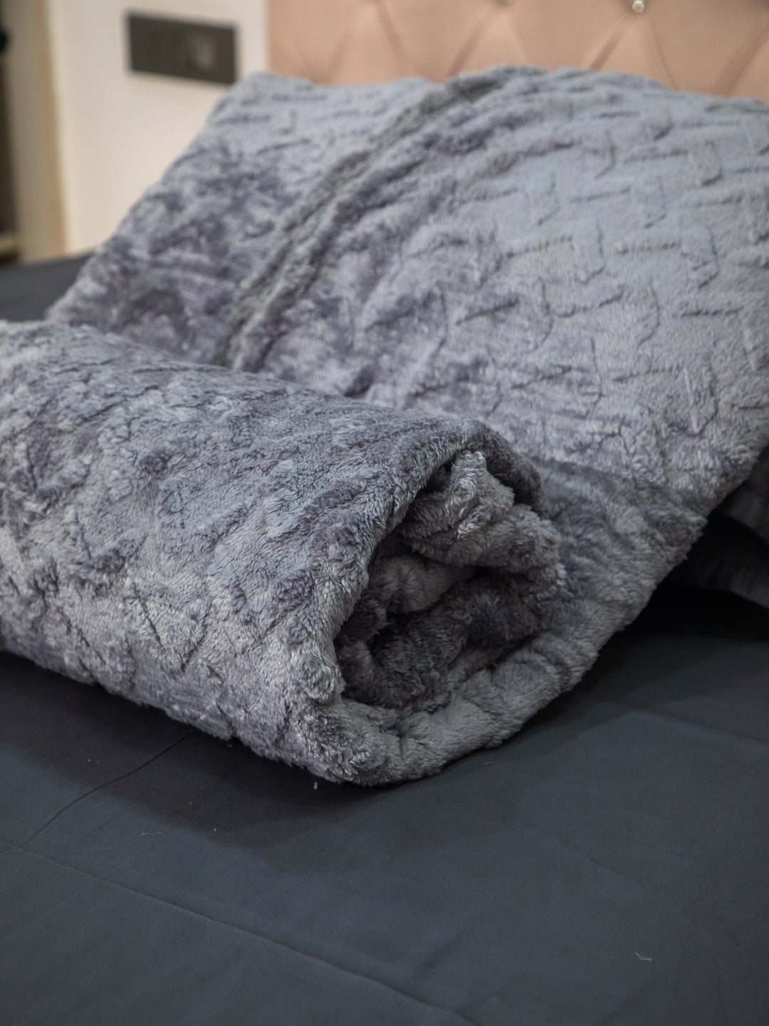 Grey Fur AC Room 300 GSM Double Bed Comforter 90x108