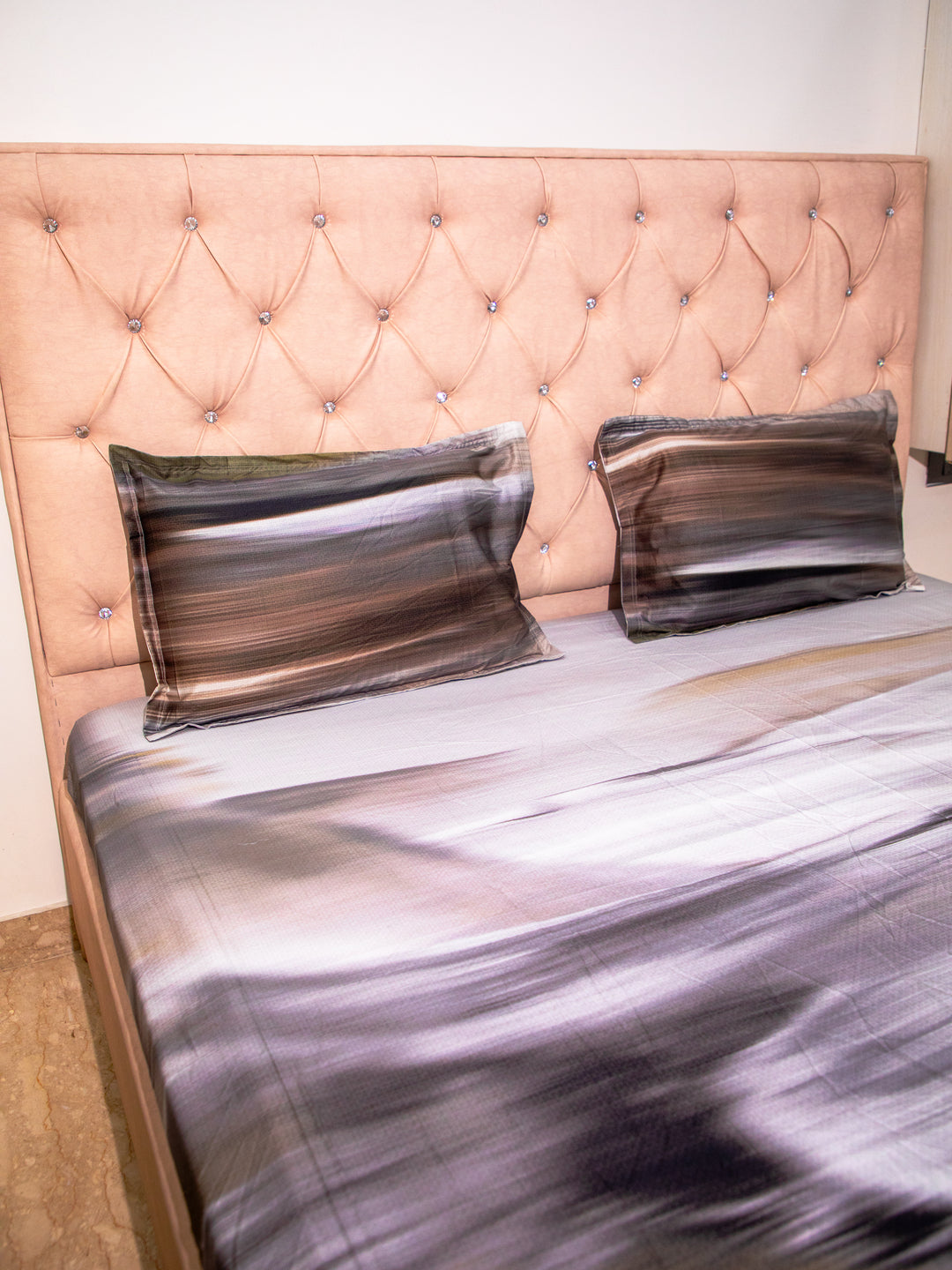 Multicolor Graphic 100% Cotton Bedsheet With Pillow Covers