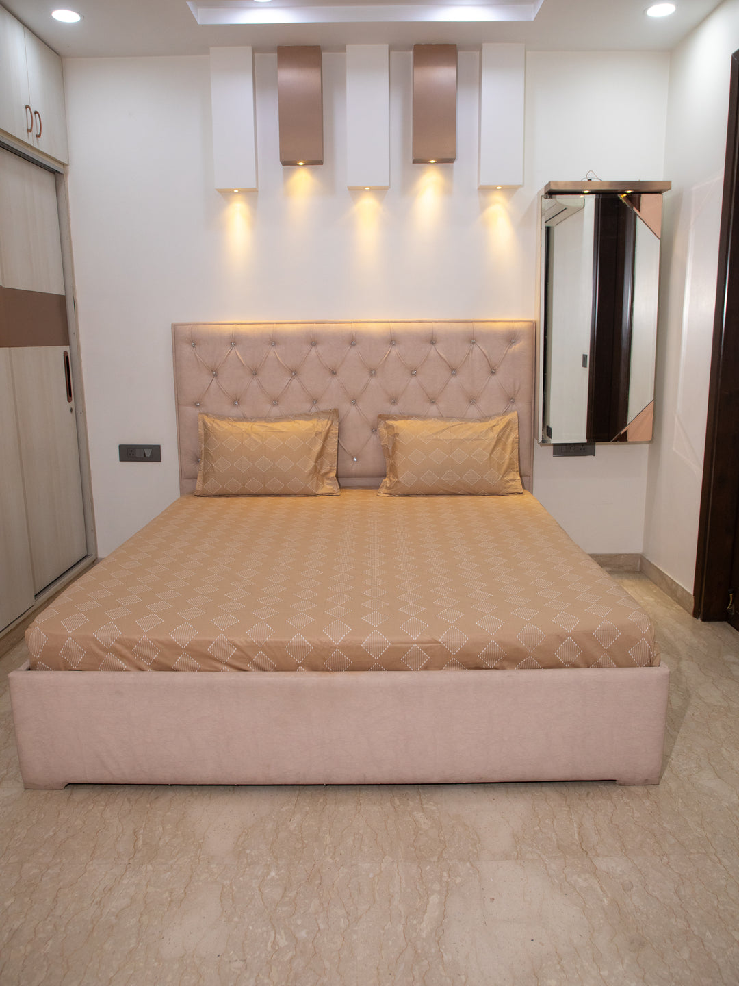 Tan Color 100% Cotton Bedsheet With Pillow Covers And Geometric Pattern