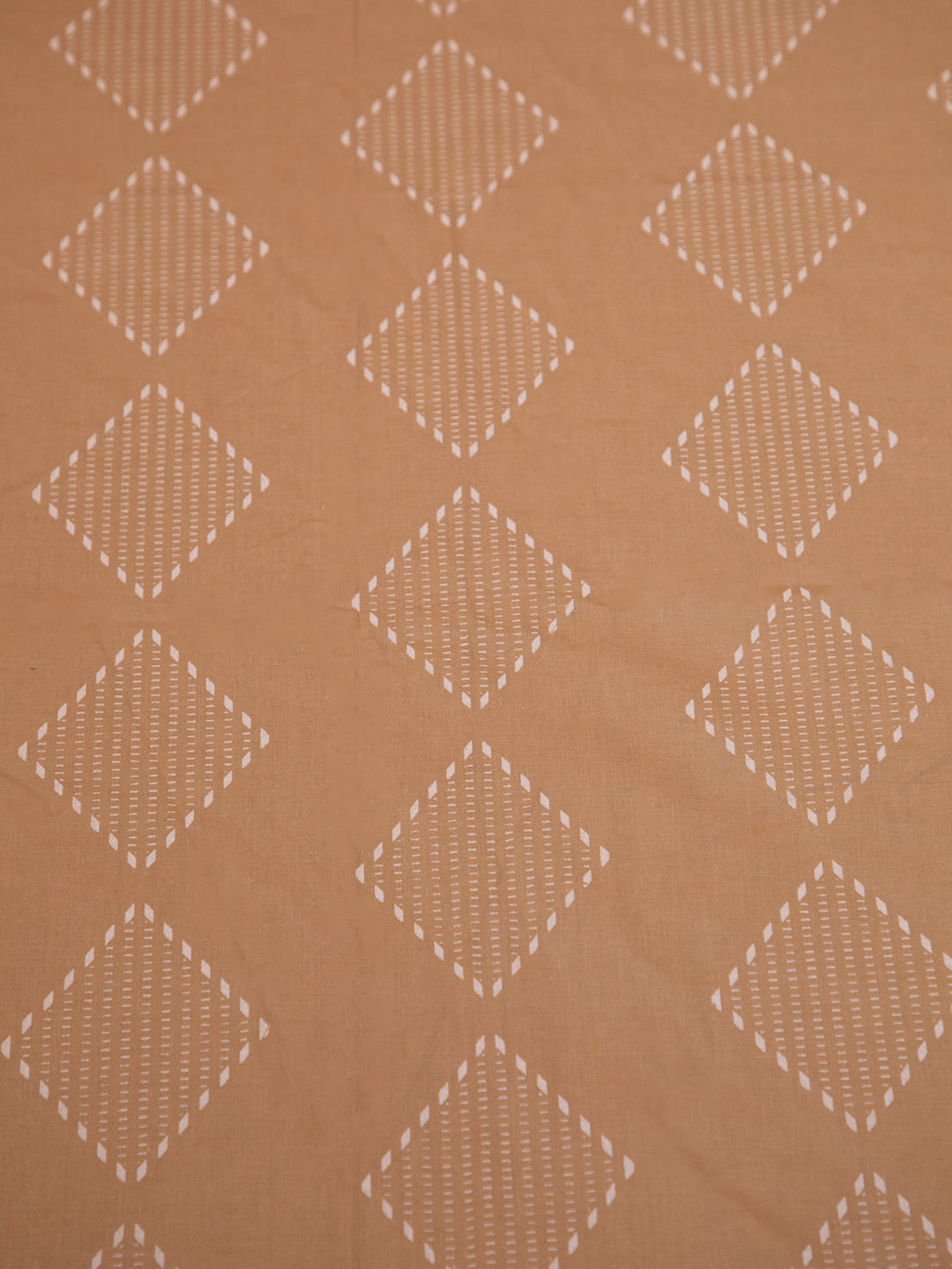 Tan Color 100% Cotton Bedsheet With Pillow Covers And Geometric Pattern