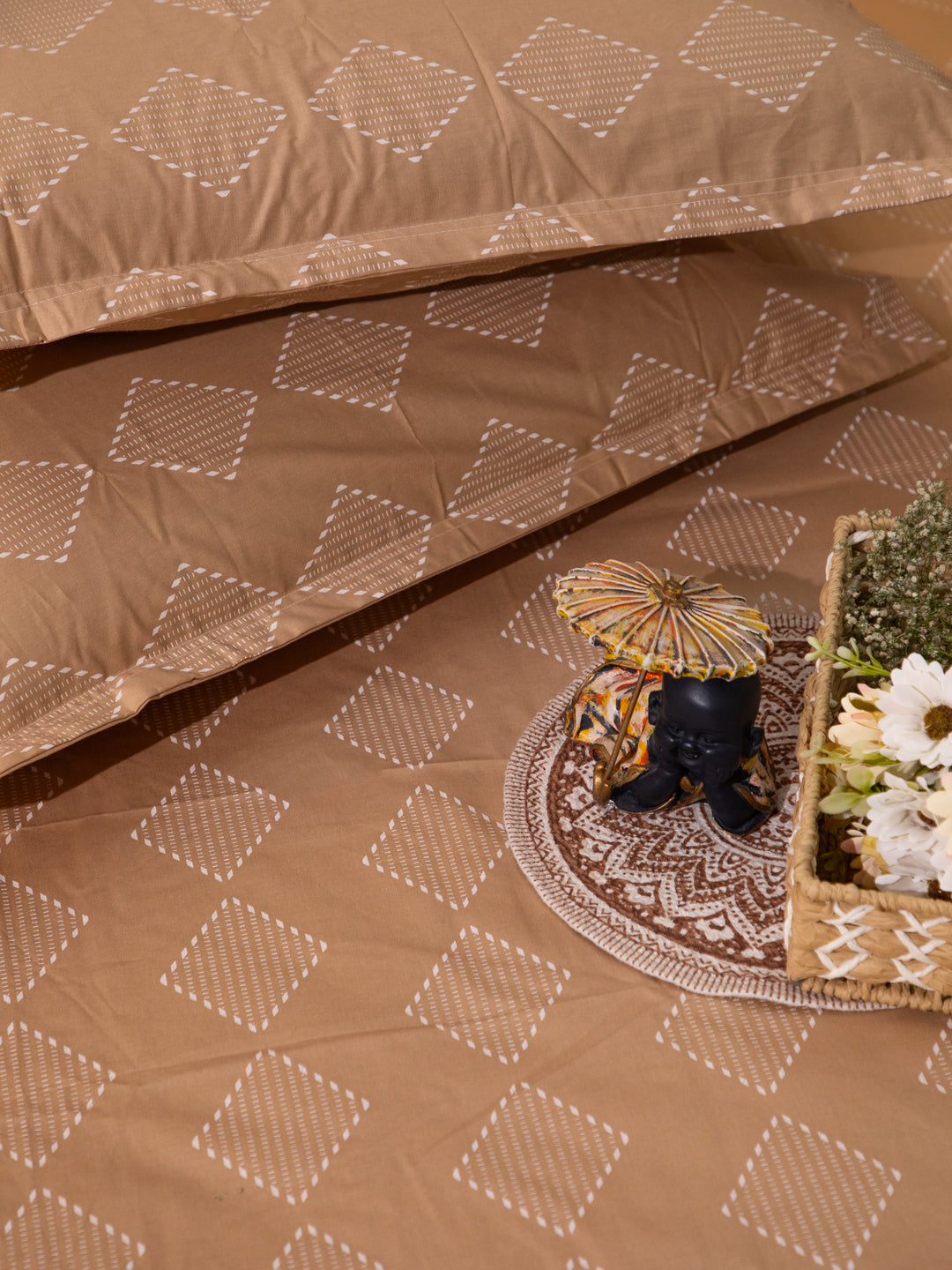 Tan Color 100% Cotton Bedsheet With Pillow Covers And Geometric Pattern