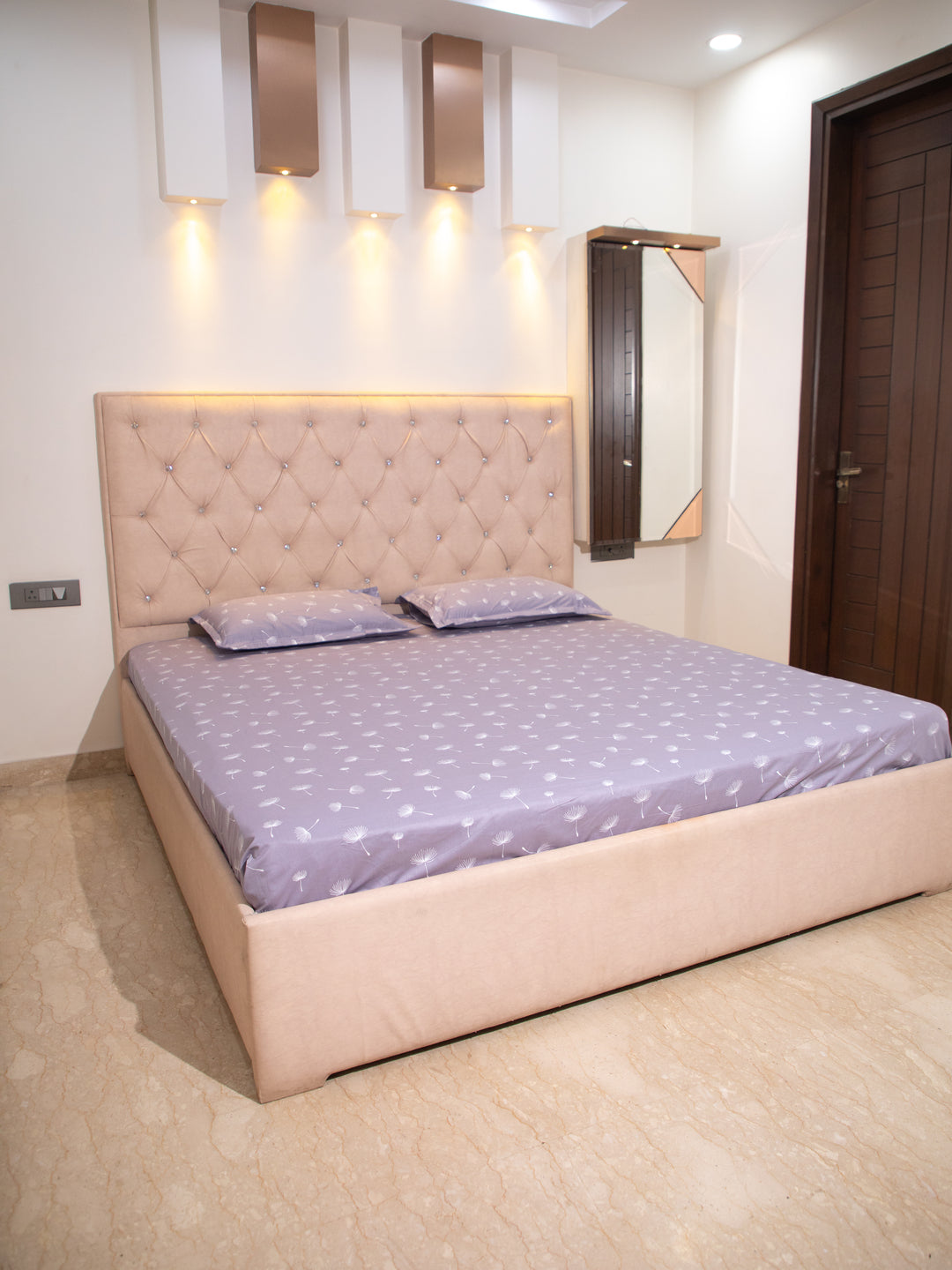 Purple Wish Leaf Print 100% Cotton King Bedsheet With Pillow Covers