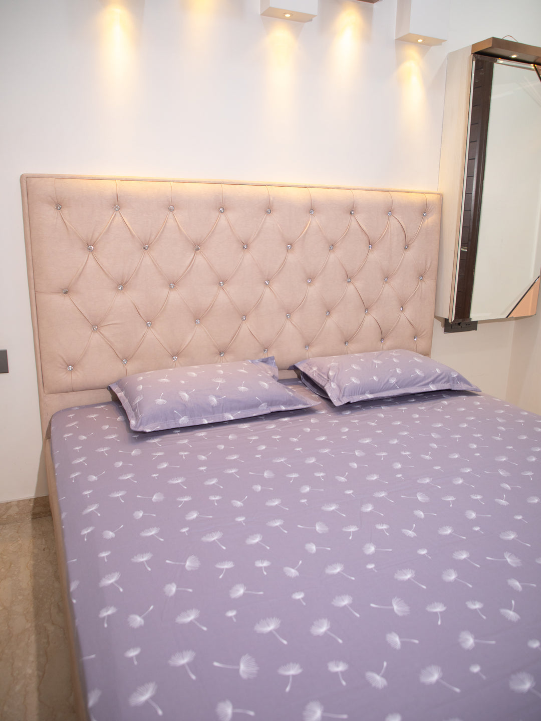 Purple Wish Leaf Print 100% Cotton King Bedsheet With Pillow Covers