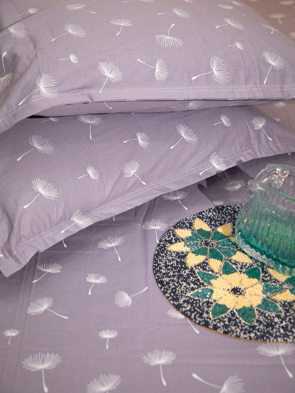 Purple Wish Leaf Print 100% Cotton King Bedsheet With Pillow Covers