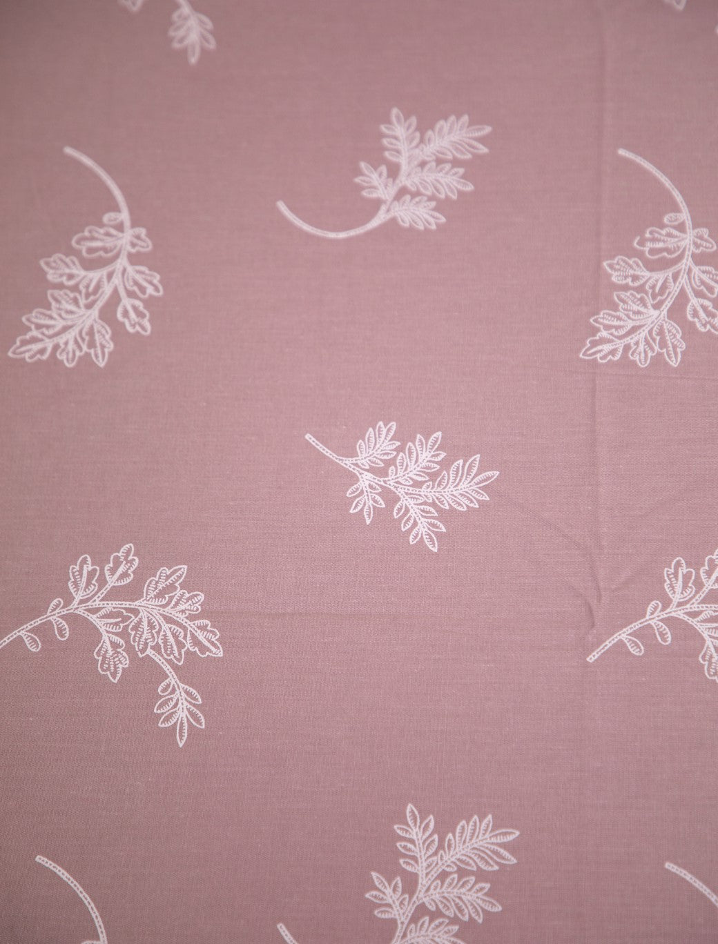 Rose Pink Leaf Print 100% Cotton King Bedsheet With Pillow Covers