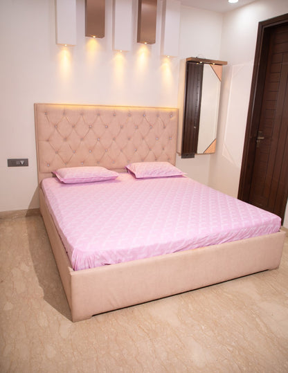 Candy Pink Geometrical 100% Cotton King Bedsheet With Pillow Covers