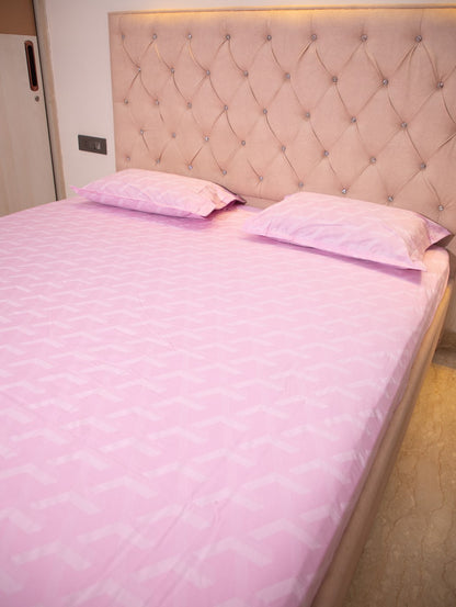 Candy Pink Geometrical 100% Cotton King Bedsheet With Pillow Covers
