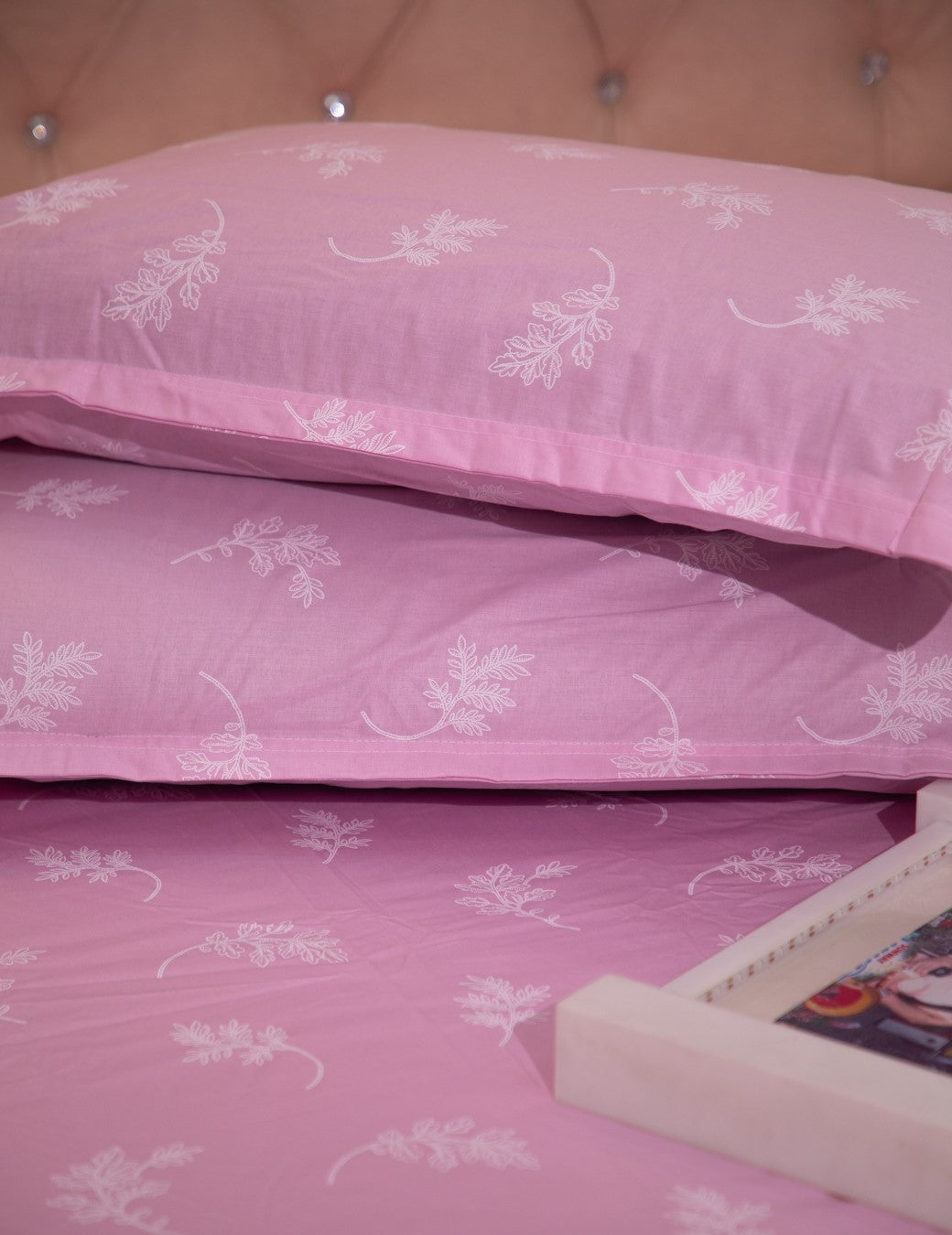 Candy Pink Leaf Print 100% Cotton King Bedsheet With Covers