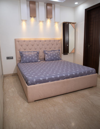 Grey Leaf Print 100% Cotton King Bedsheet With Pillow Covers