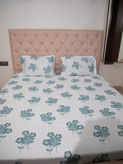 Blue Floral White Base 100% Cotton King Bedsheet With Pillow Covers