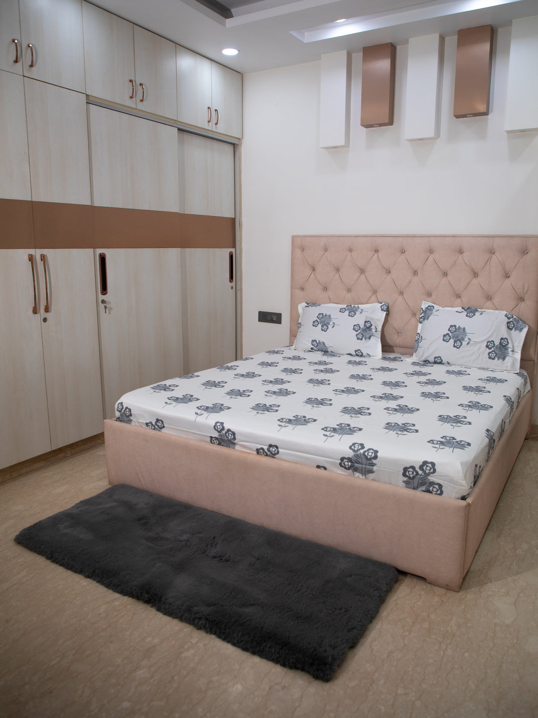 Gray Floral White Base 100% Cotton King Bedsheet With Pillow Covers