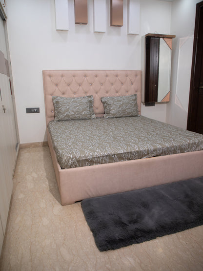 Dark Green Leaf Print 100% Cotton King Bedsheet With Pillow Covers