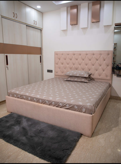 Tan Base Leaf Print 100% Cotton King Bedsheet With Pillow Covers