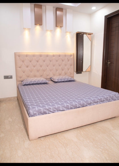 Purple Geometrical 100% Cotton King Bedsheet With Pillow Covers