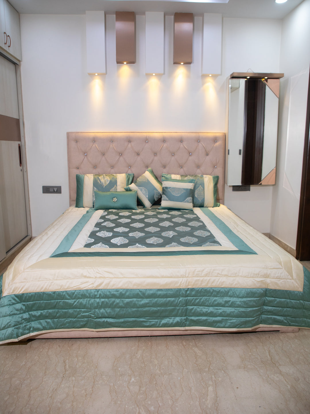 Teal Embossed Cotton Double Bedcover With 2 Pillow Covers and 2 Cushion Covers, 1 Highlighter