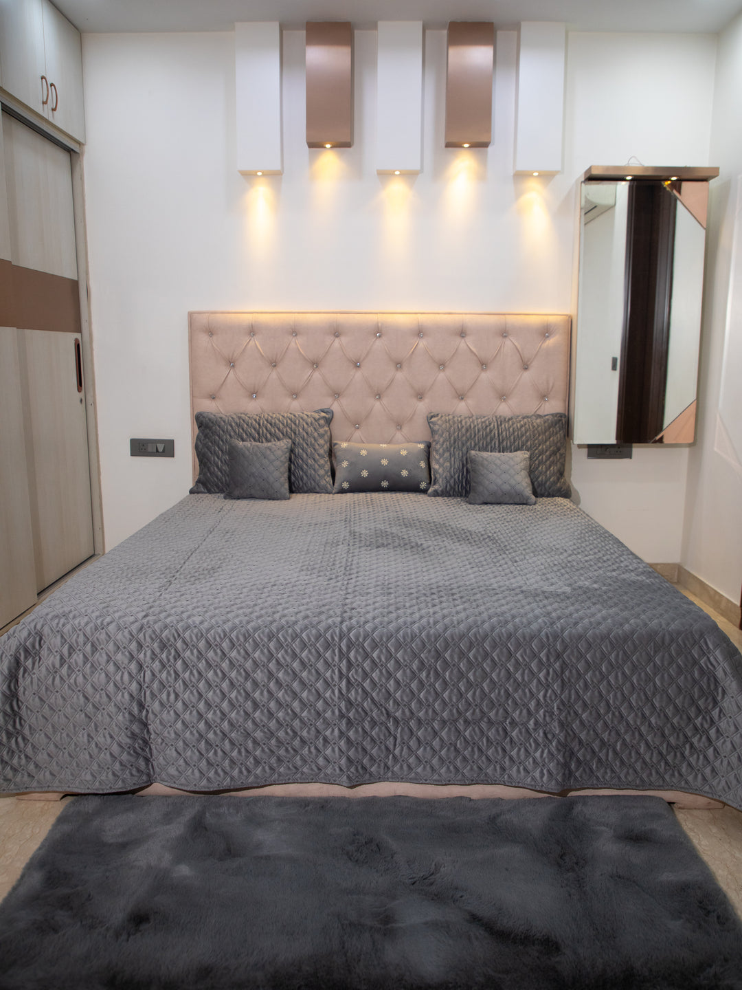 Gray Quilted Embroidered Velvet Double Bedcover With 2 Pillow Covers and 2 Cushion Covers, 1 Highlighter