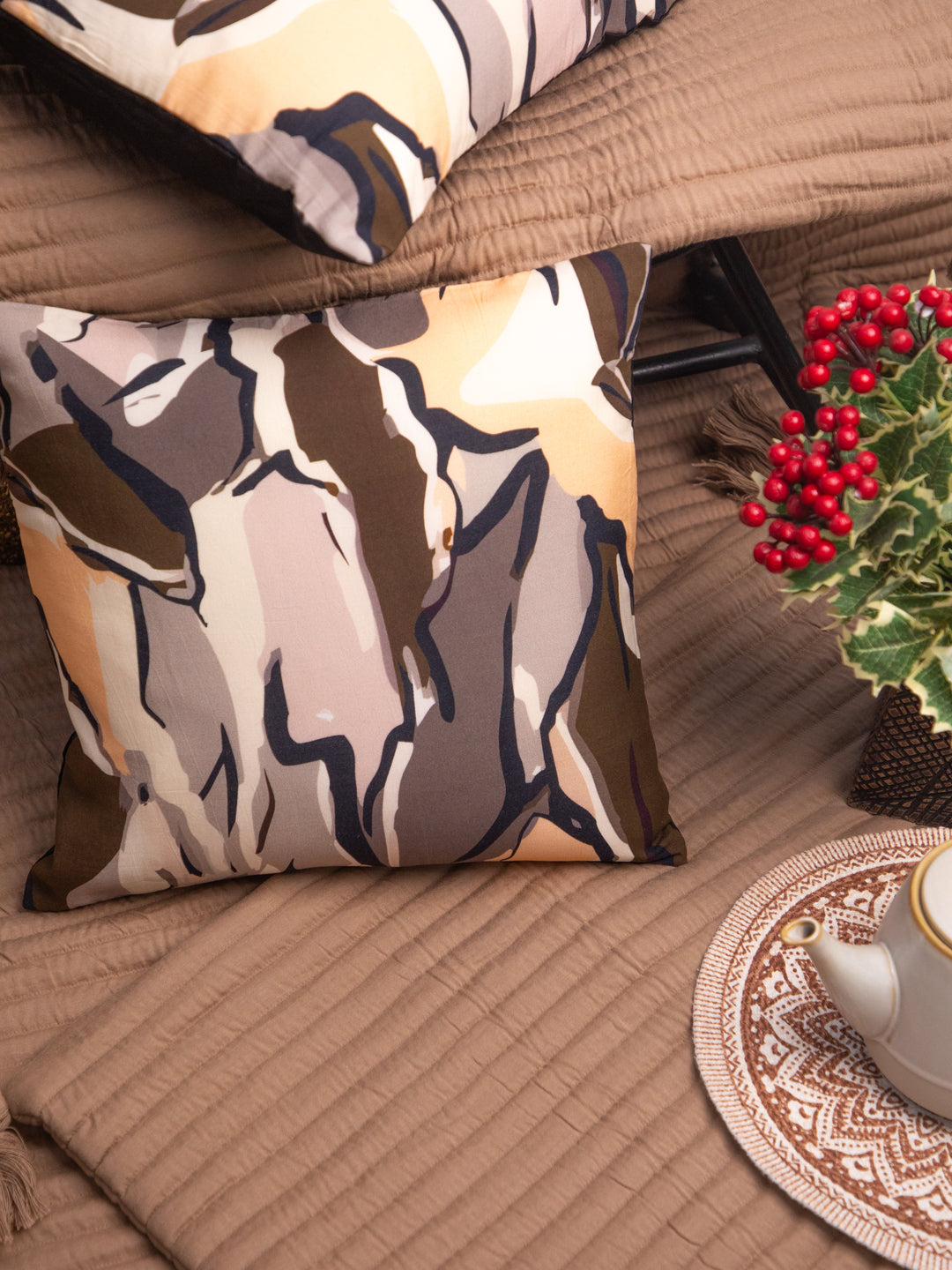 Set Off 2 Multicolor Cotton Square Cushion Cover