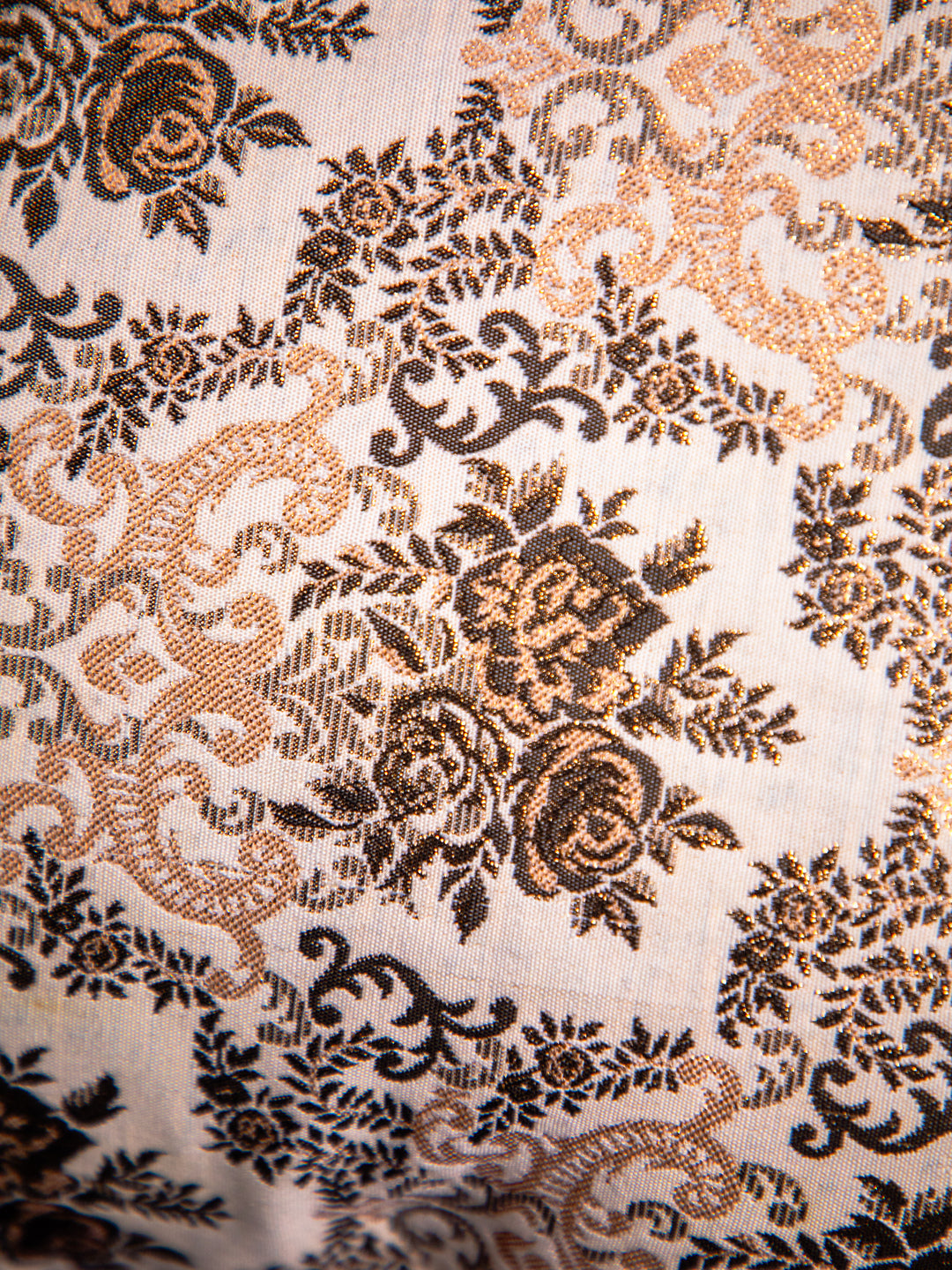 Multi Color Polyester &nbsp;Printed Square Cushion Cover