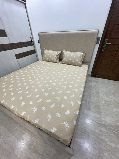 Tan Base Leaf Print 100% Cotton Bedsheet With Pillow Covers